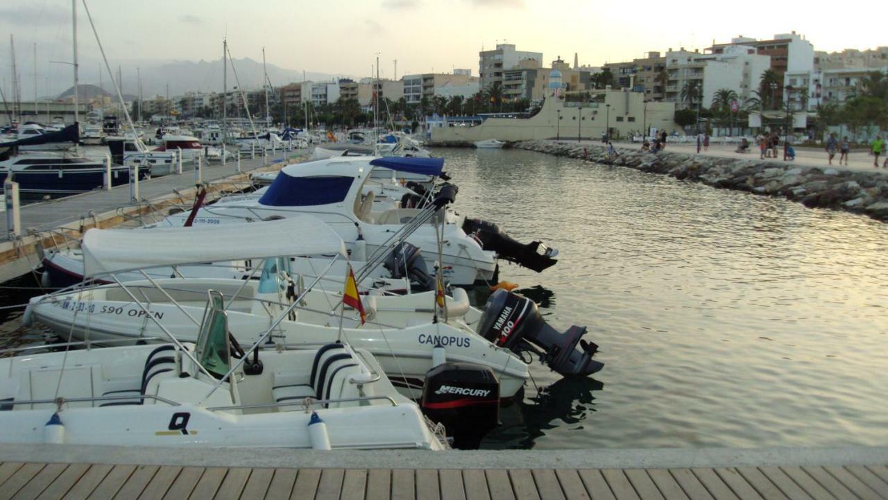 1 Calle Del Mar Apartamento Garrucha Eksteriør billede